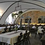Otel Hotel-restaurant Mayerhofer